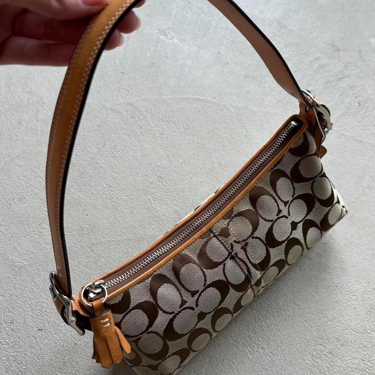 Vintage Y2K Coach Tan Baguette Shoulder Bag ✨