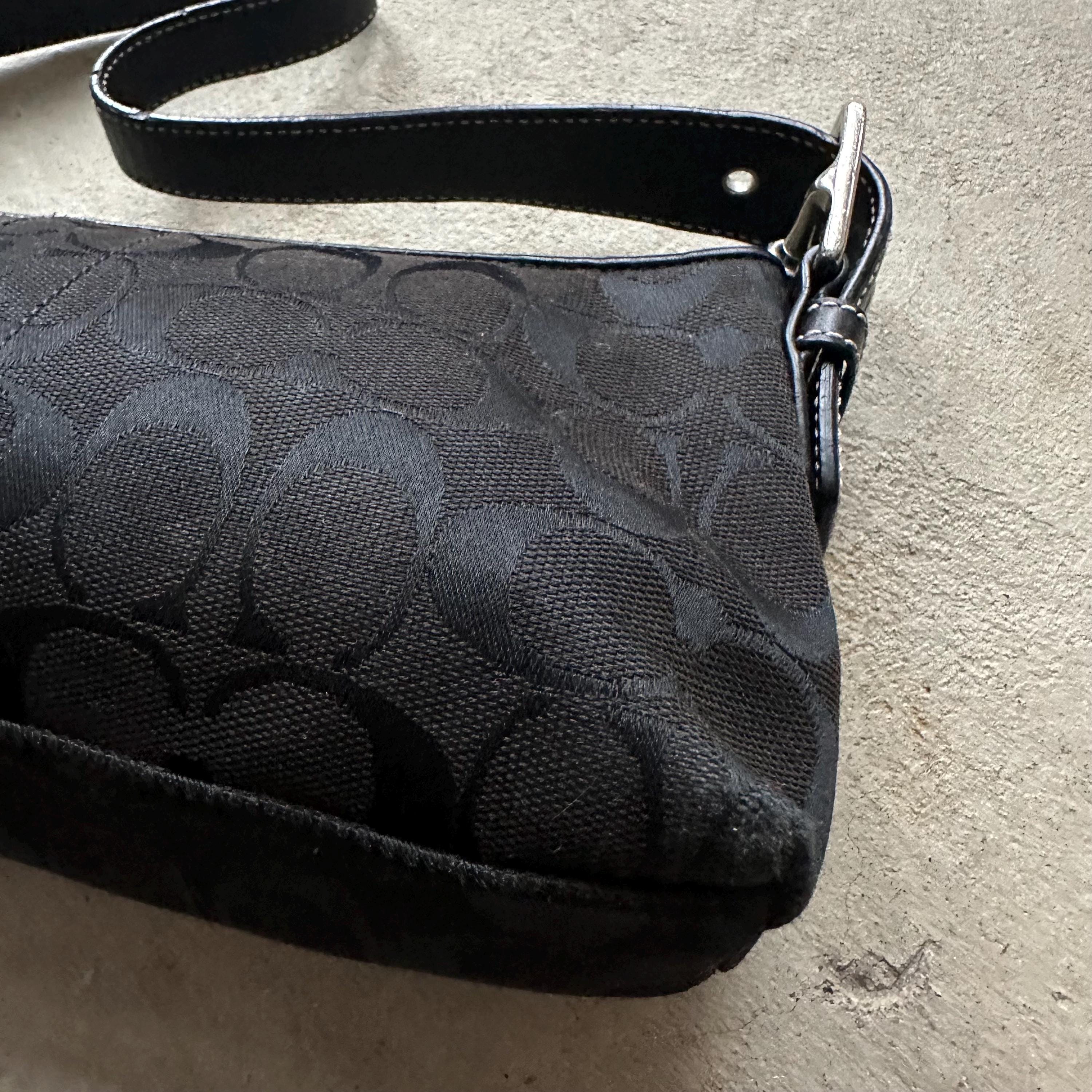 Vintage Y2K Coach Black Baguette Shoulder Bag 👜✨