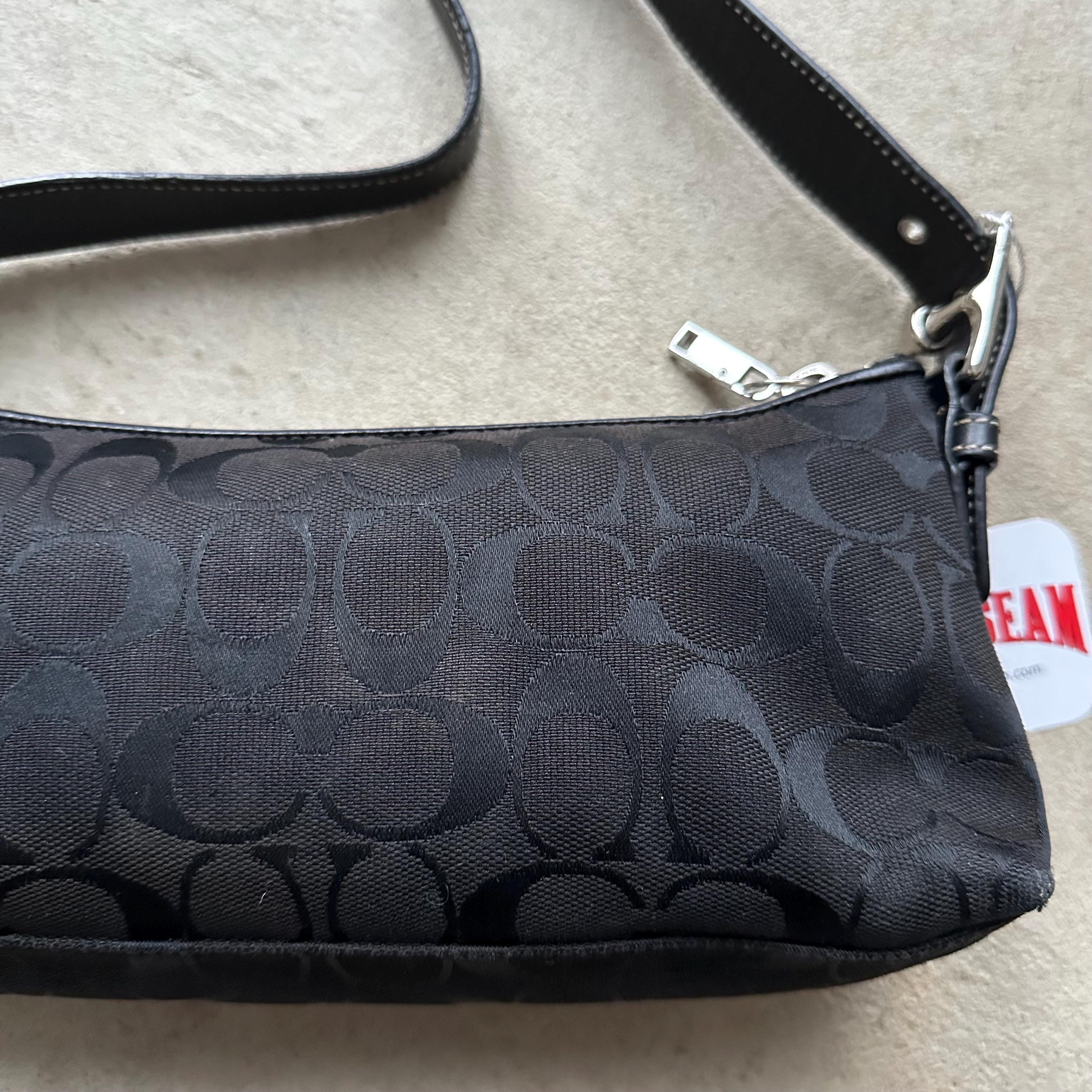 Vintage Y2K Coach Black Baguette Shoulder Bag 👜✨